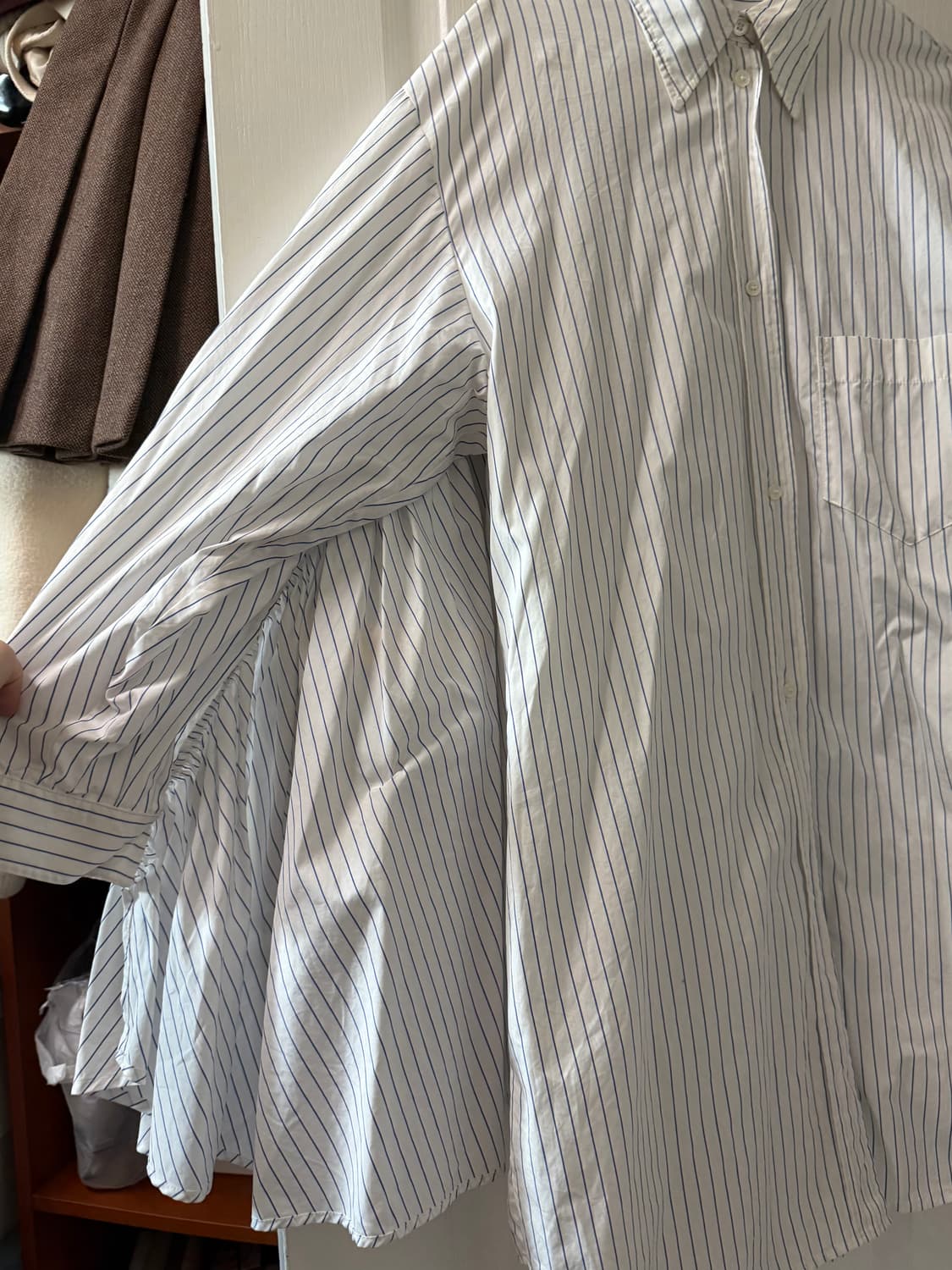 메종마르지엘라 mm6 스트라이프 프릴 셔츠 상품이미지4