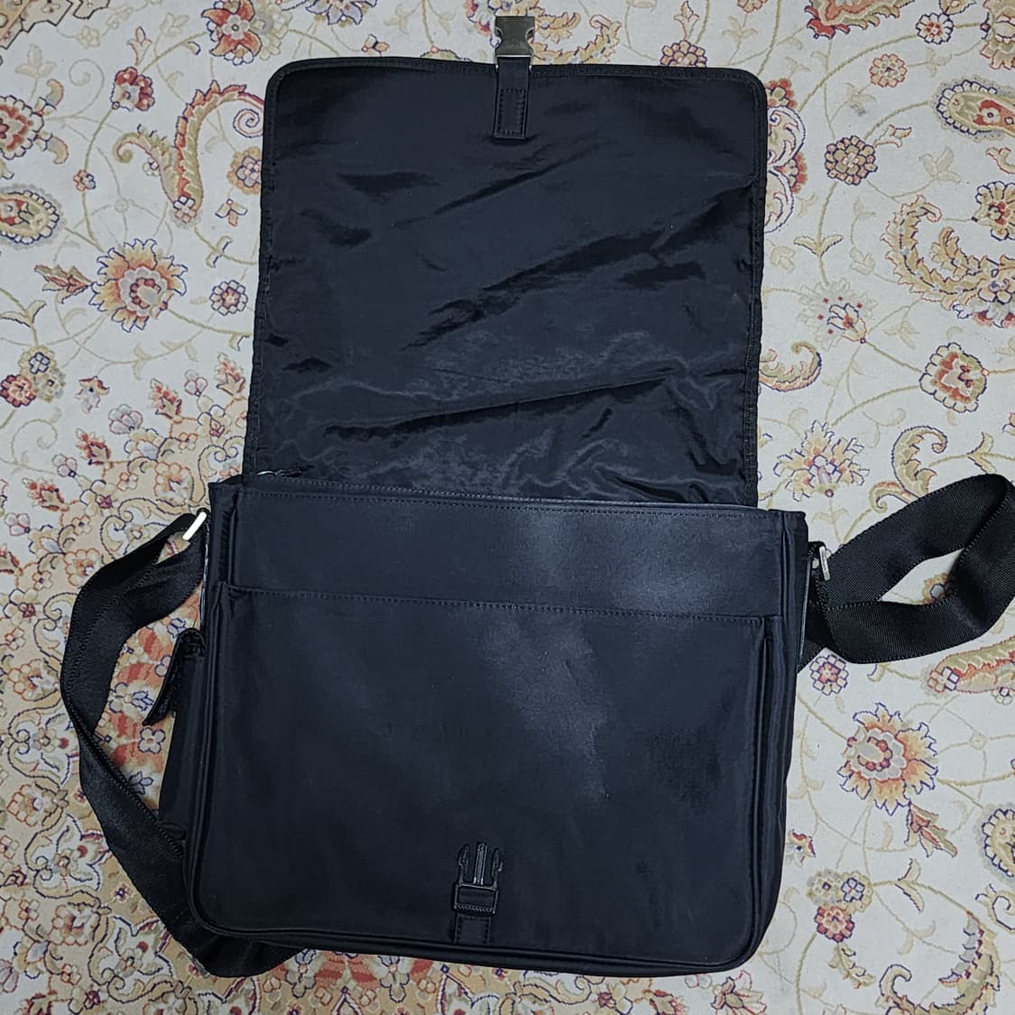 프라다 나일론 스포츠 크로스백 메신저백 상품이미지3