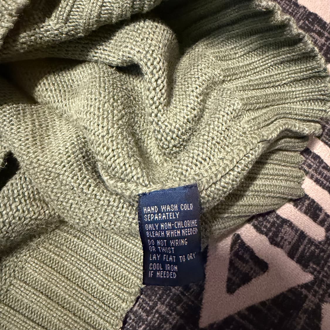 폴로 올리브 컬러 니트 상품이미지3