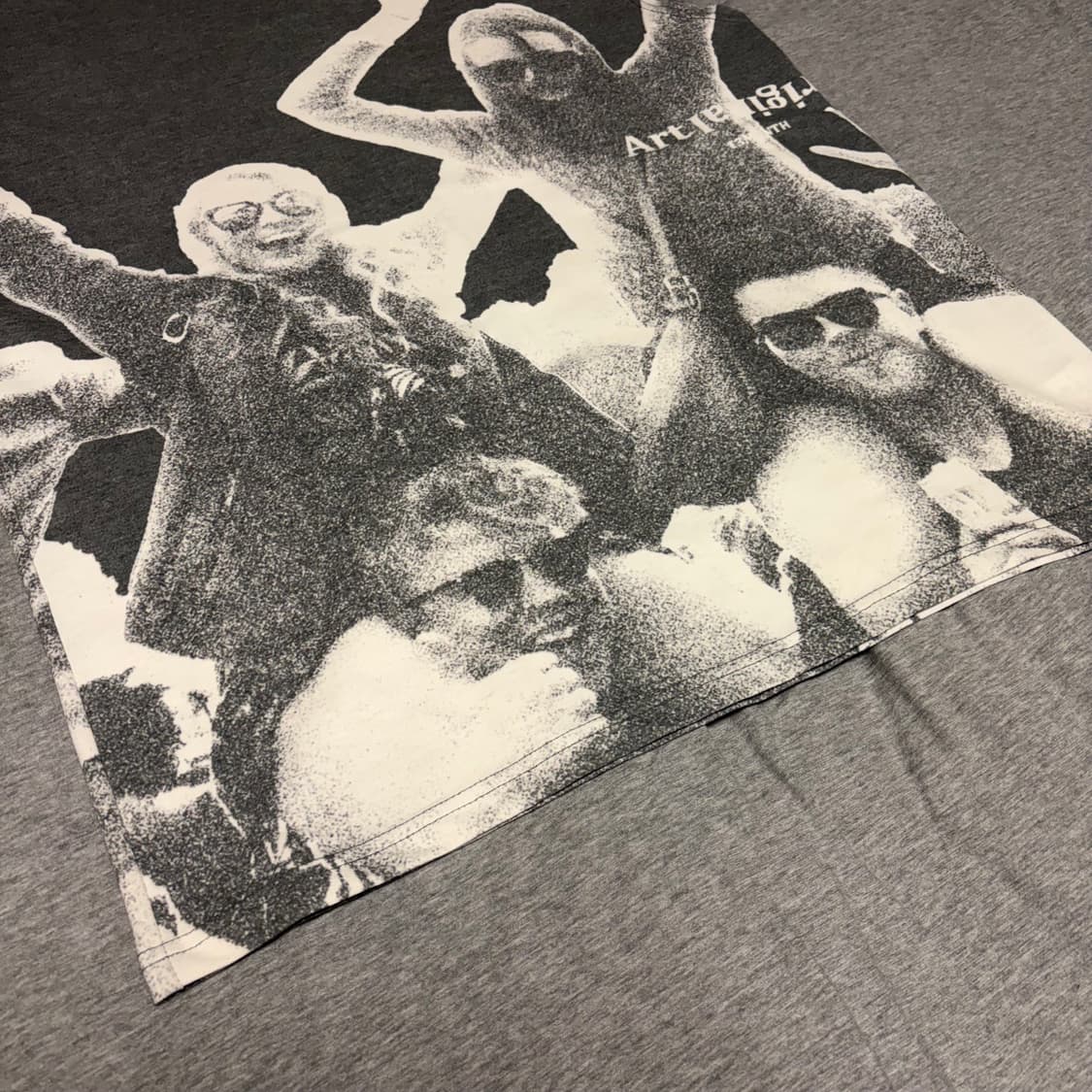 [L] 13month 밴드 그래픽 슬리브리스 티셔츠 상품이미지4