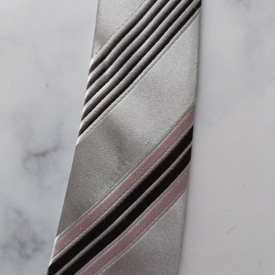 에르메네질도 제냐 실크 스트라이프 넥타이 9.1cm B등급 K1757
 상품이미지8