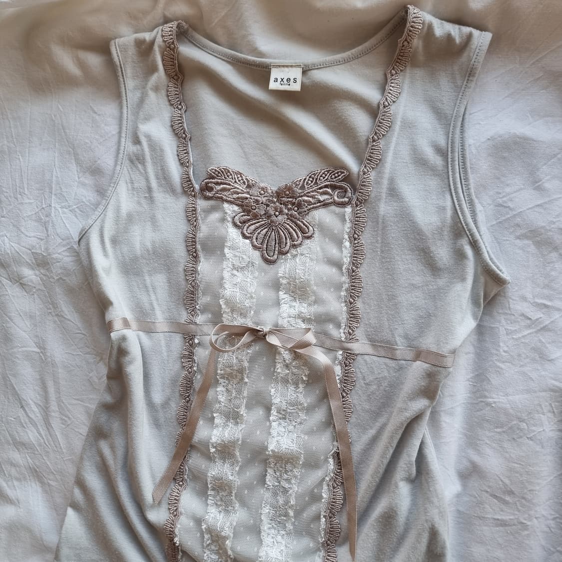 레이스 핀턱 리본 슬리브리스 탑 상품이미지2