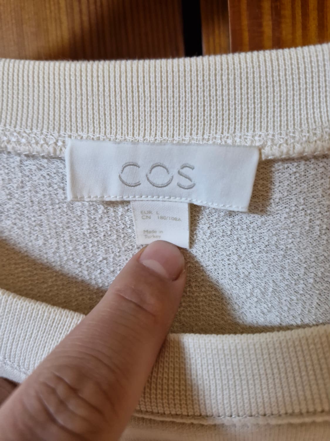 COS 코스 아이보리 긴팔티셔츠 L 상품이미지3