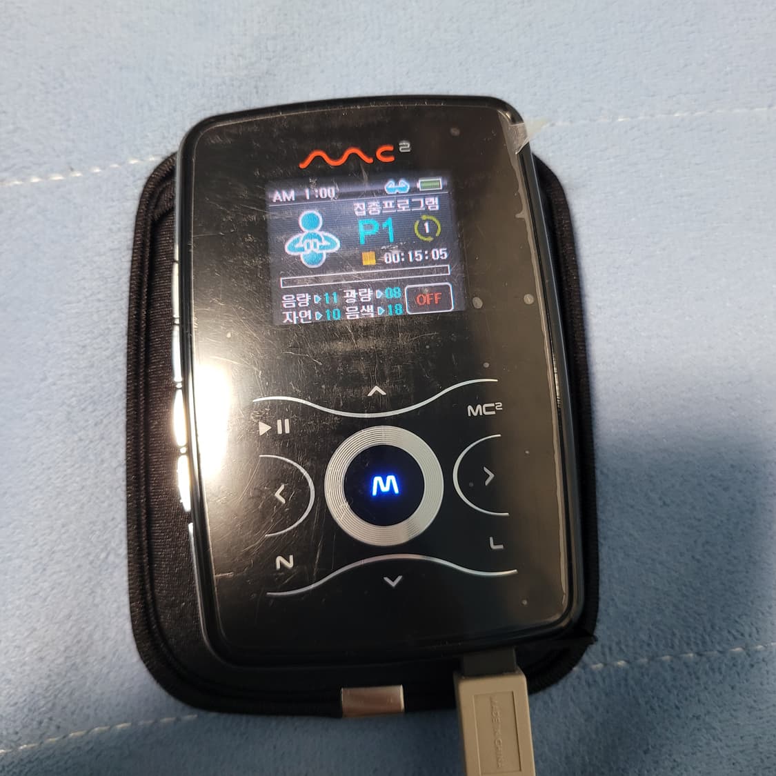 엠씨스퀘어 X1 (배터리방전 충전선 연결한채로 사용가능) 상품이미지2