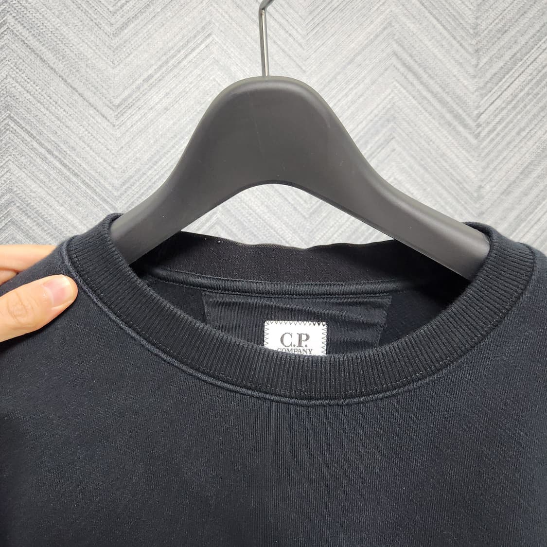 CP COMPANY 맨투맨 블랙 100 (L) 상품이미지6