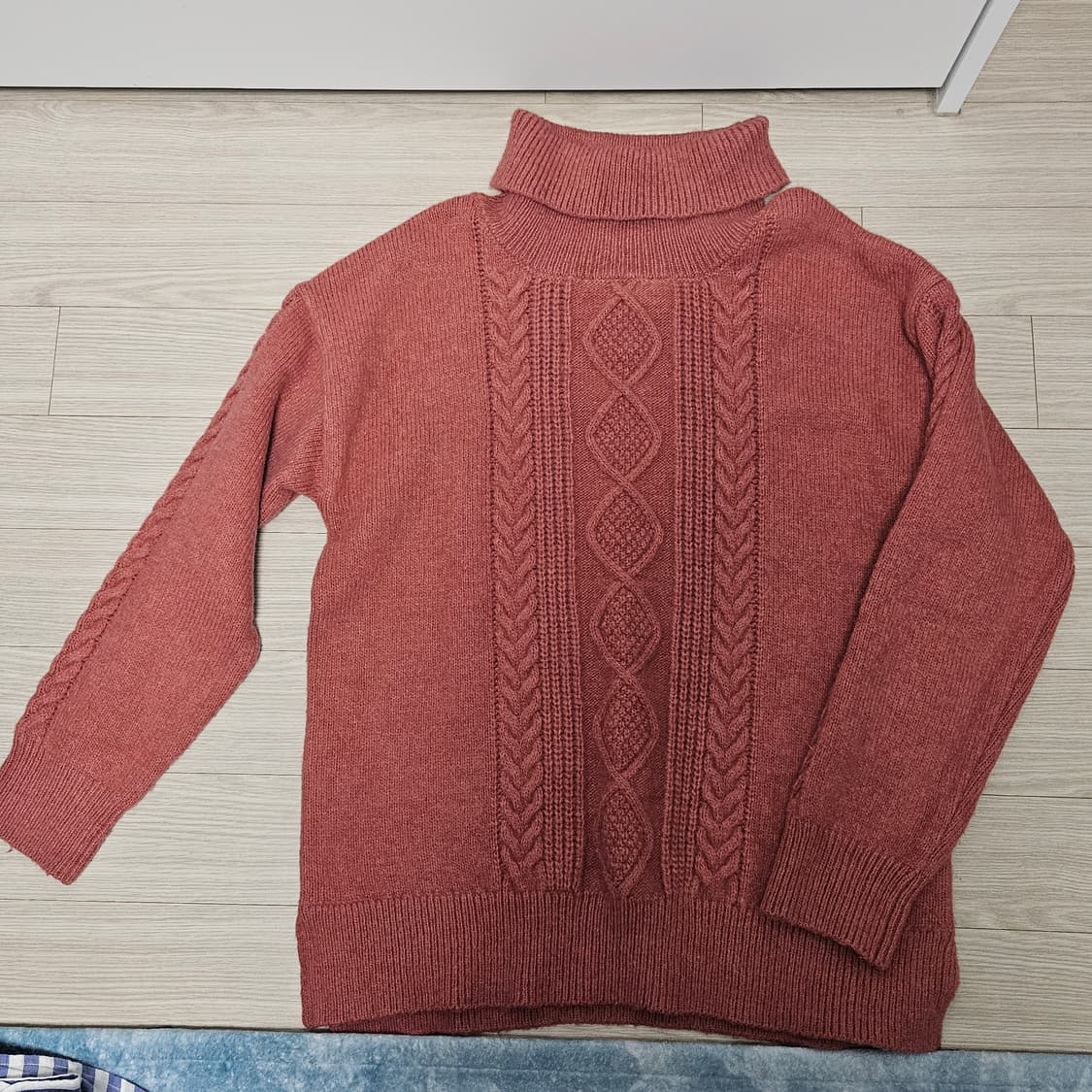 로엠 진핑크 폴라 니트 상품이미지2