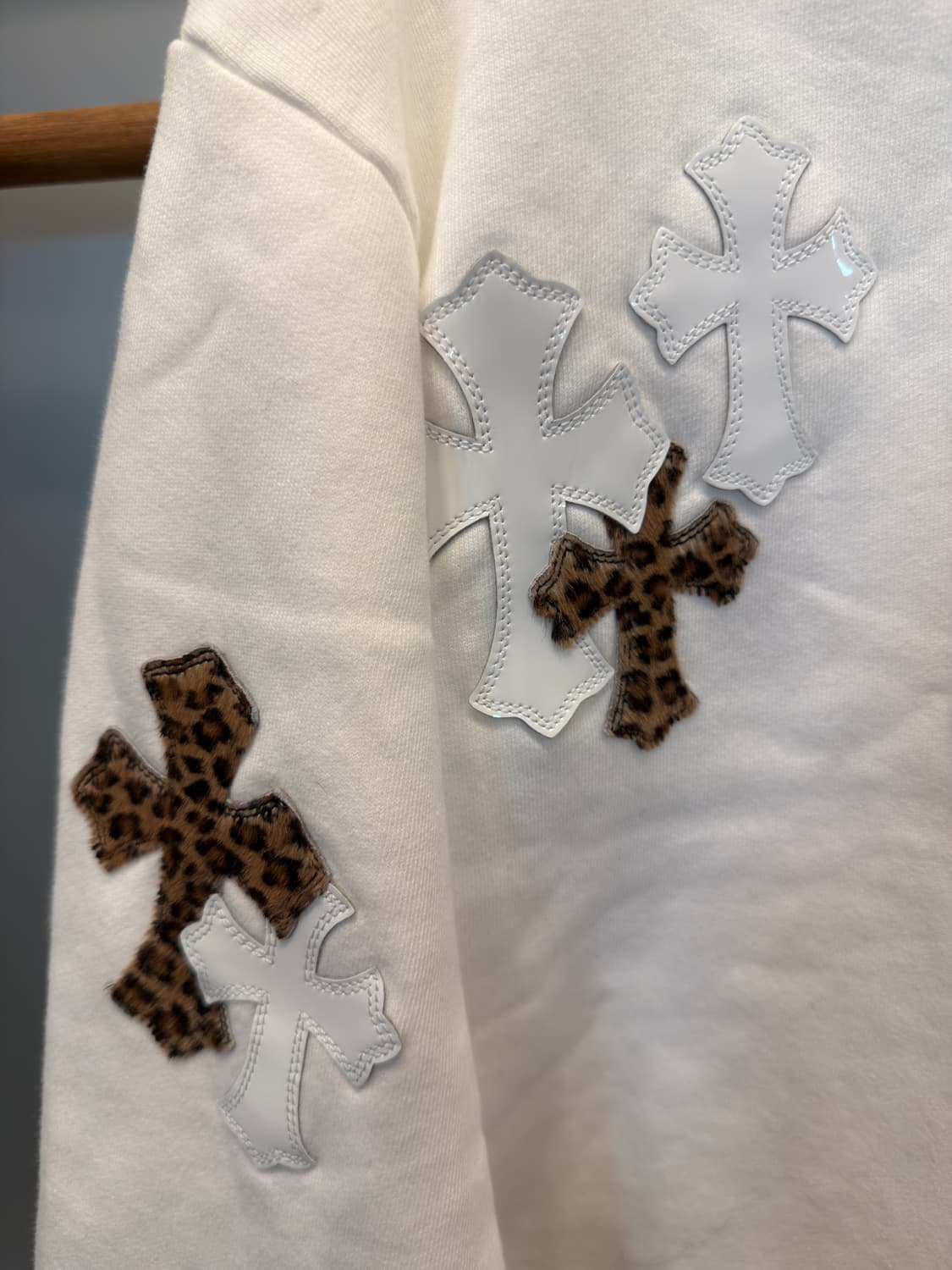 크롬하츠 레더 송치 패치 맨투맨 상품이미지3