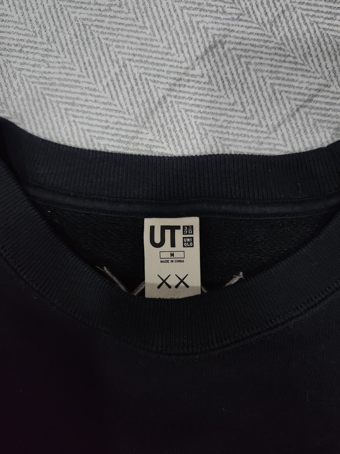 유니클로 UT x 카우스 콜라보 맨투맨 남녀공용 95사이즈 상품이미지5