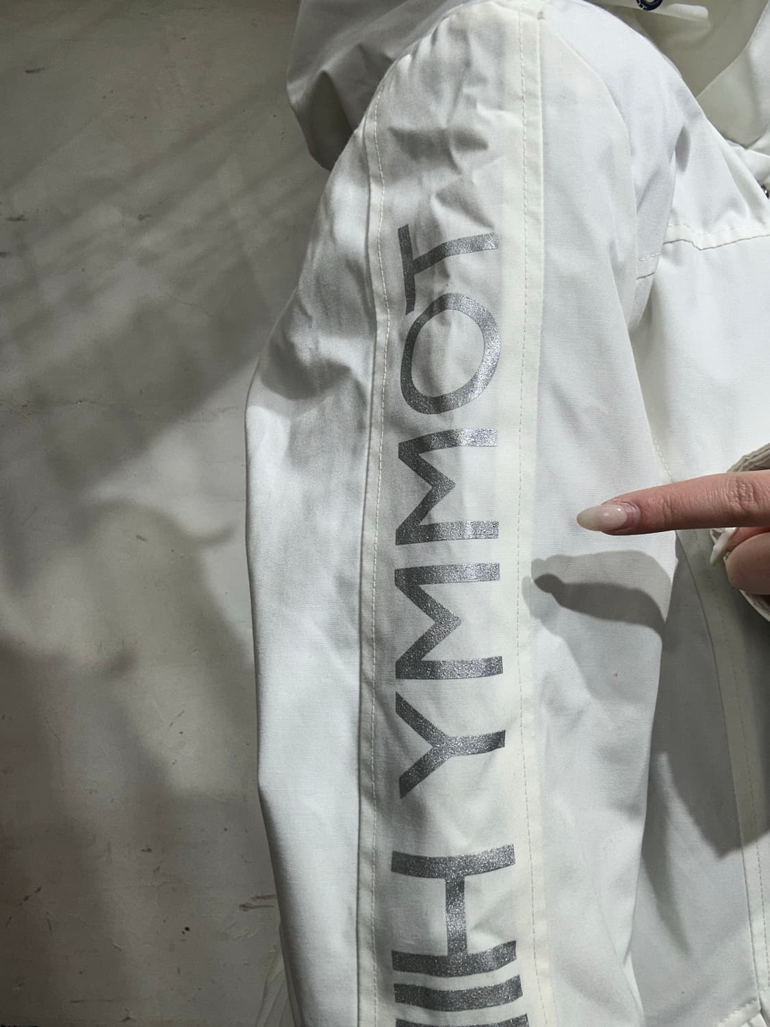 타미 힐피거 화이트 사이드 라인 바람막이 오버핏 트랙 자켓 M 상품이미지4