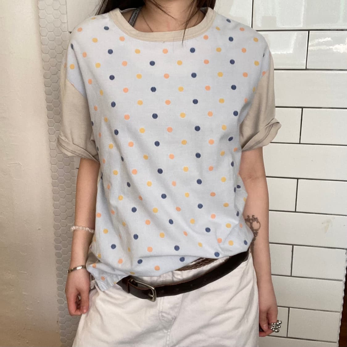 쉽스 그래픽 도트 프린팅 반팔 티셔츠 상품이미지5