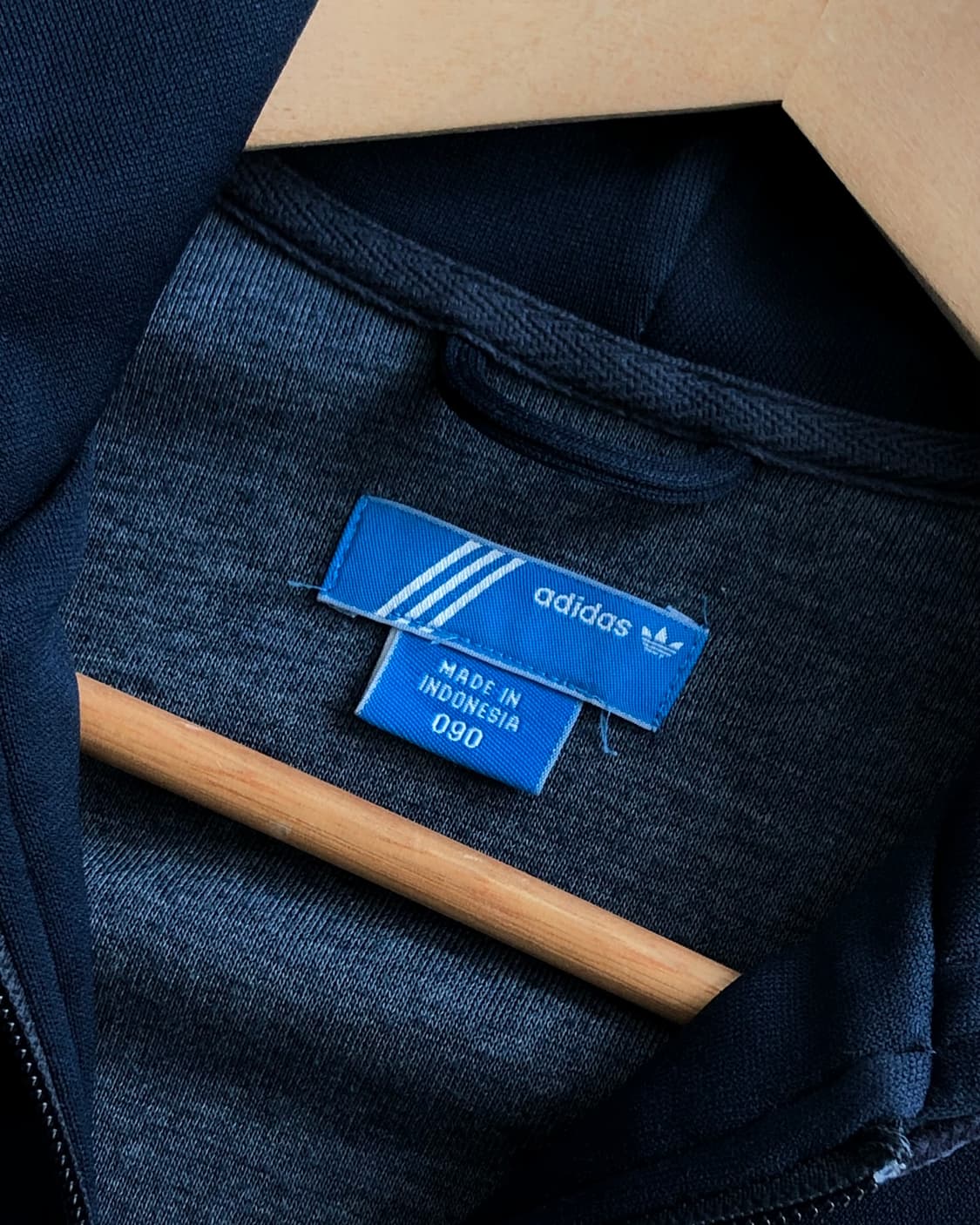 Adidas 아디다스 네이비컬러 후드 트랙탑 상품이미지4