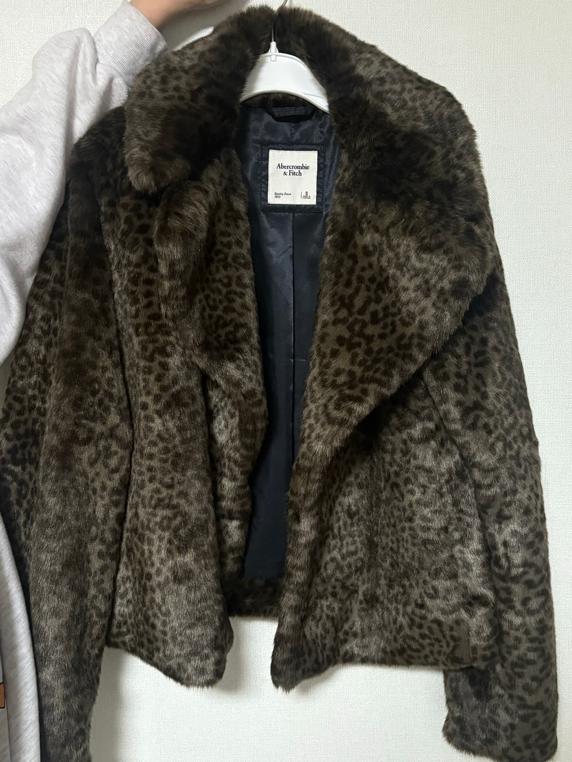 Rare 아베크롬비 레오파드 호피 퍼자켓 갸루 상품이미지4