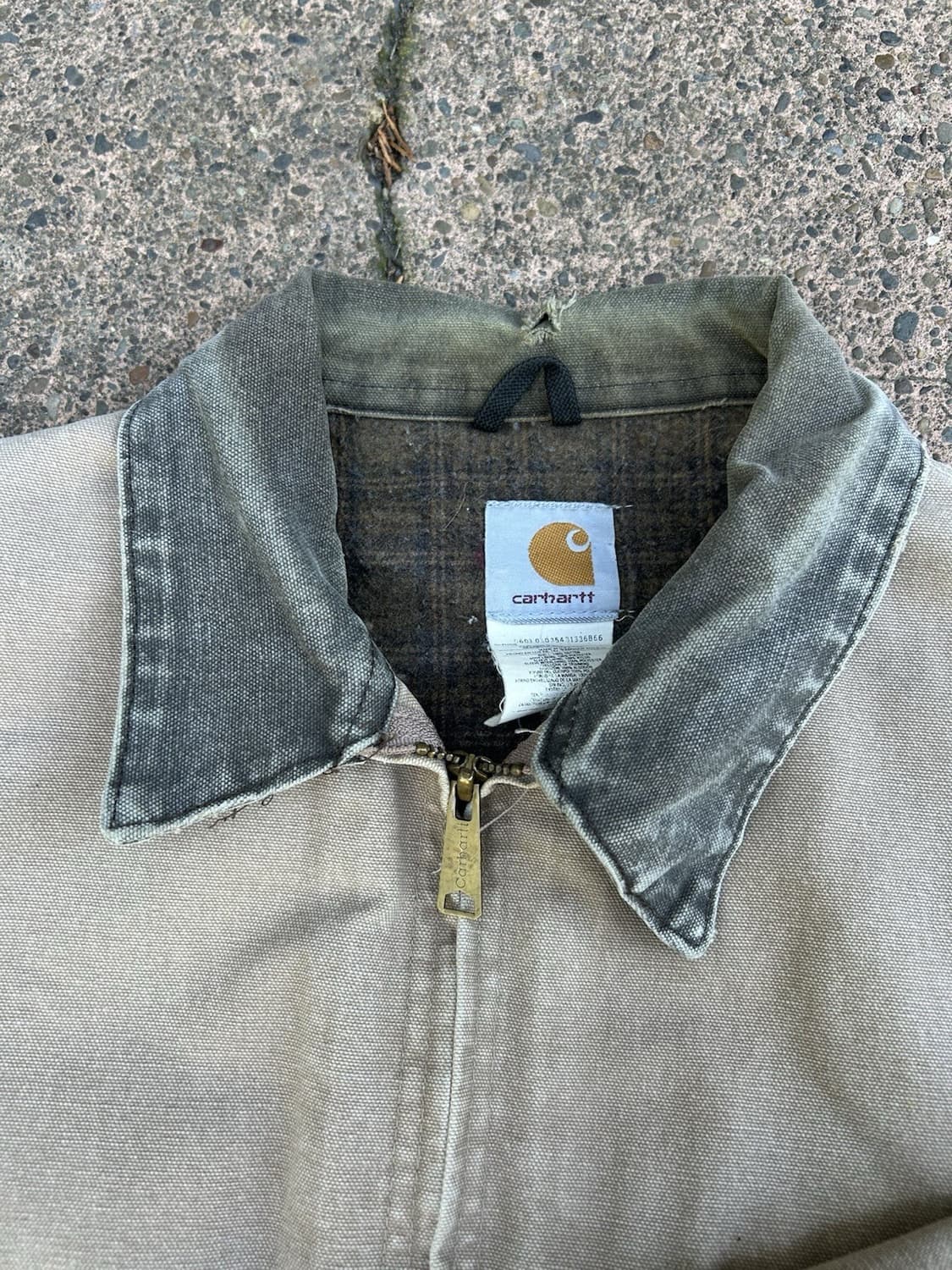 칼하트 J97 디트로이트 자켓 상품이미지2