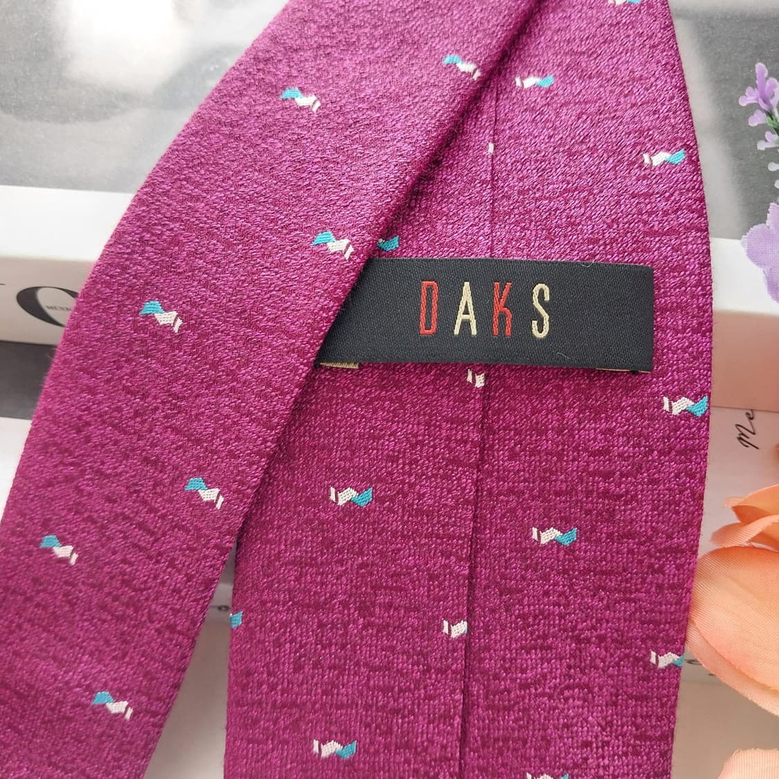 닥스 실크 퍼플 미세 패턴 넥타이 8.1cm A+등급 K1306
 상품이미지7