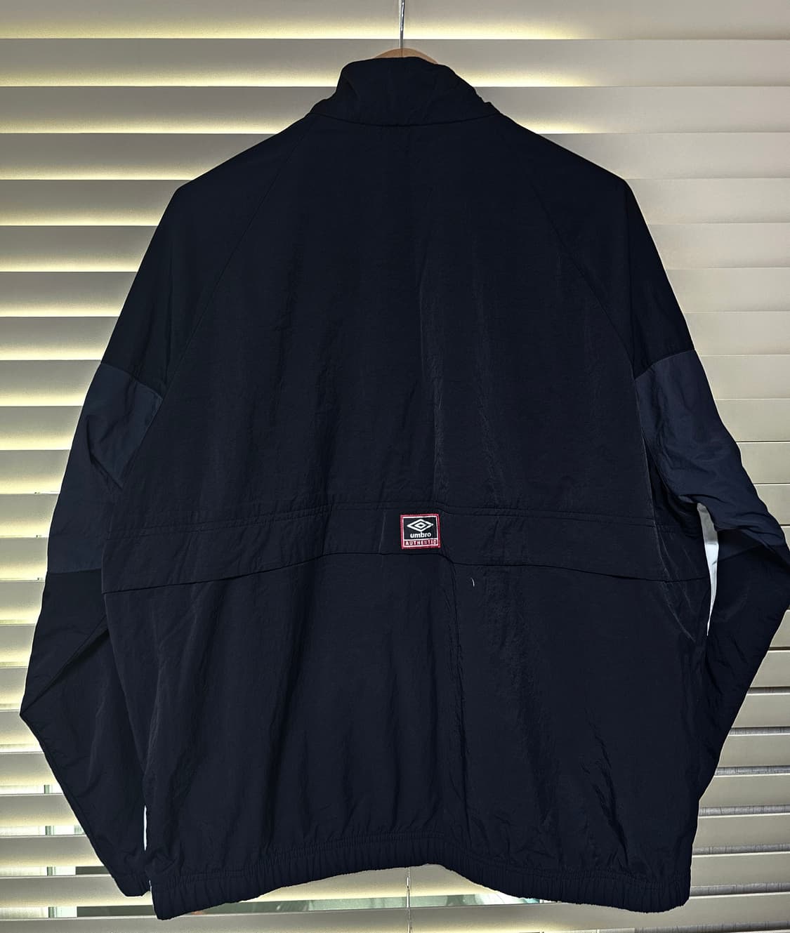 엄브로 공용 더블데커 스탠넥 바람막이(작년상품) 2XL 상품이미지4