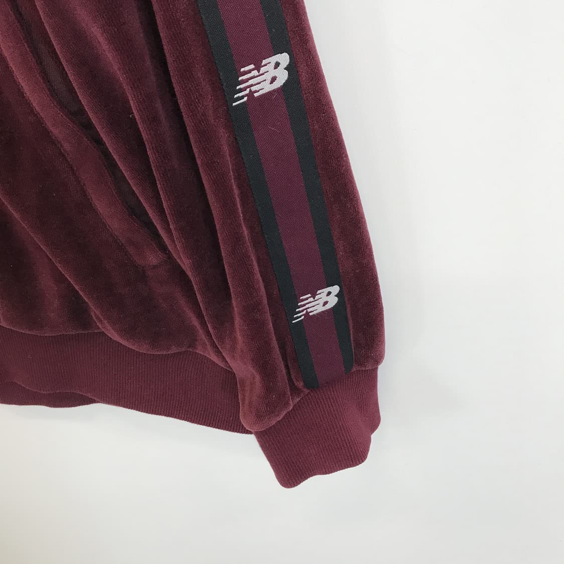 뉴발란스 자수 벨벳 트랙탑 버건디 [XL] 상품이미지3