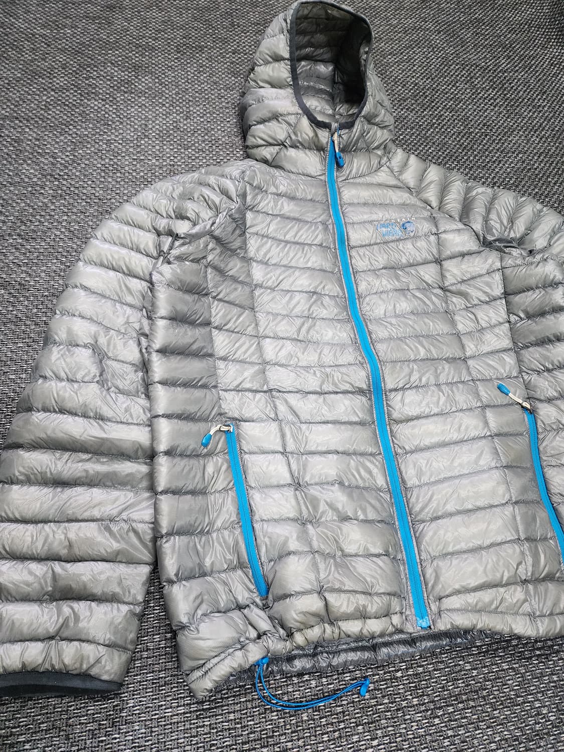 마운틴하드웨어 후드 경량 다운패딩 100 L 사이즈  상품이미지7