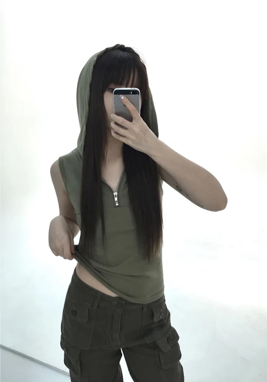 홀터넥 카키 나시티 상품이미지2