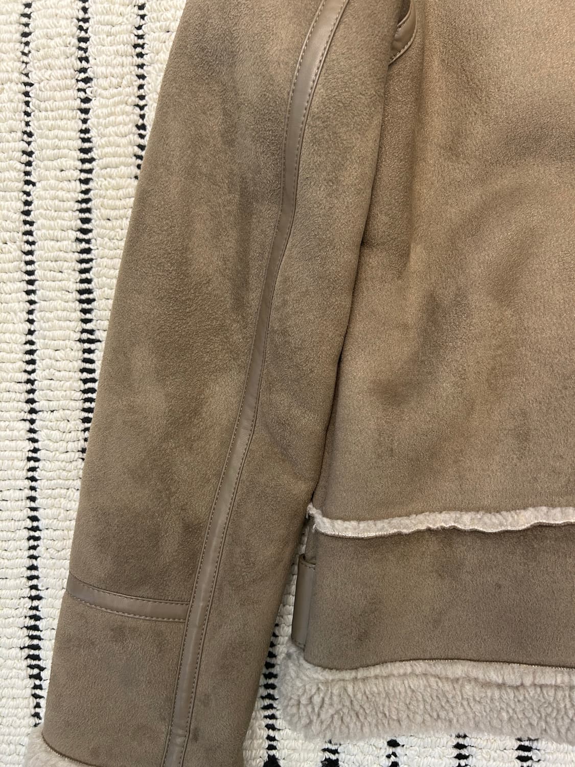 Zara 라이더 무스탕 자켓 상품이미지7