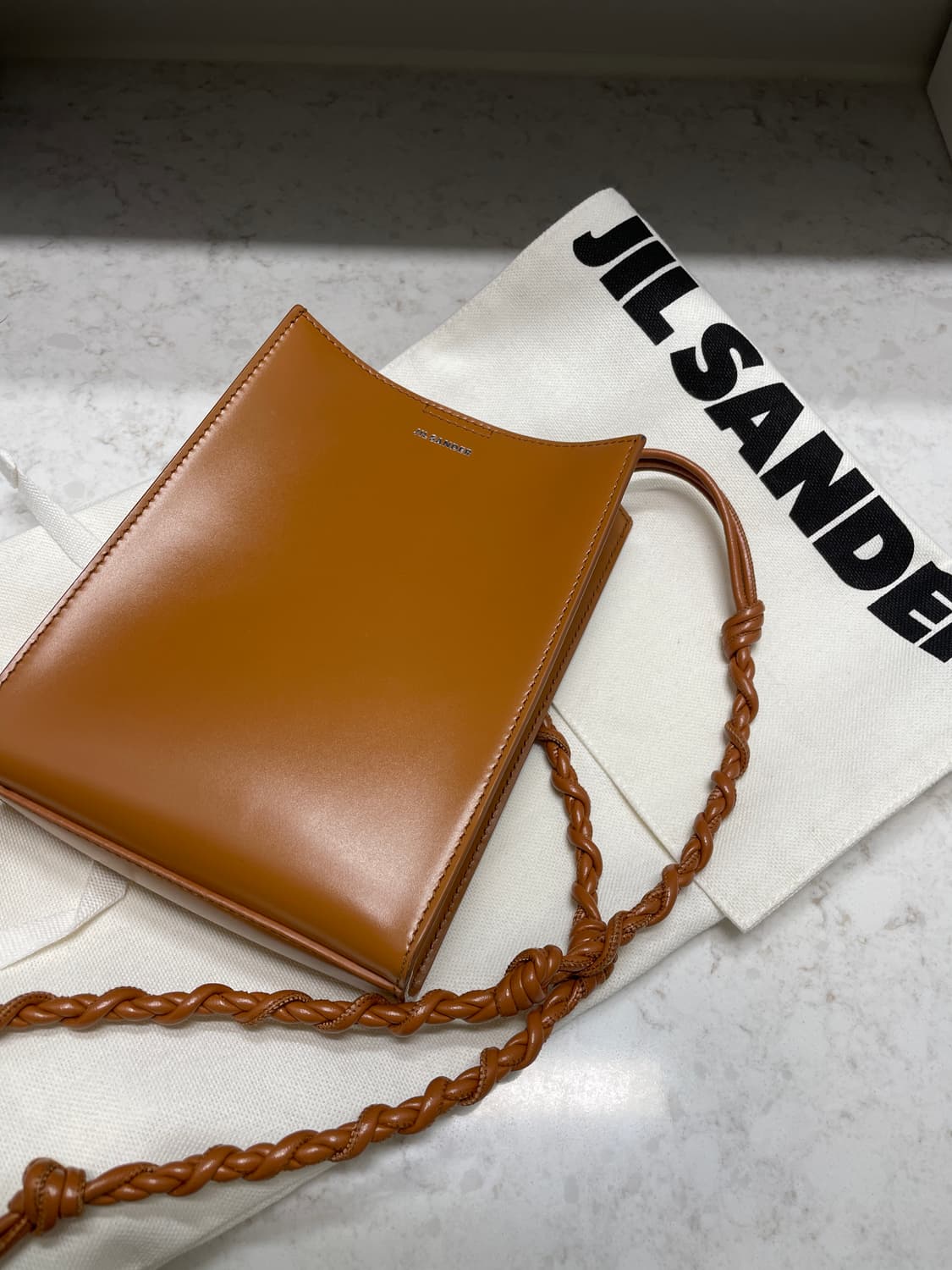 질샌더 탱글백 스몰 탄 상품이미지2