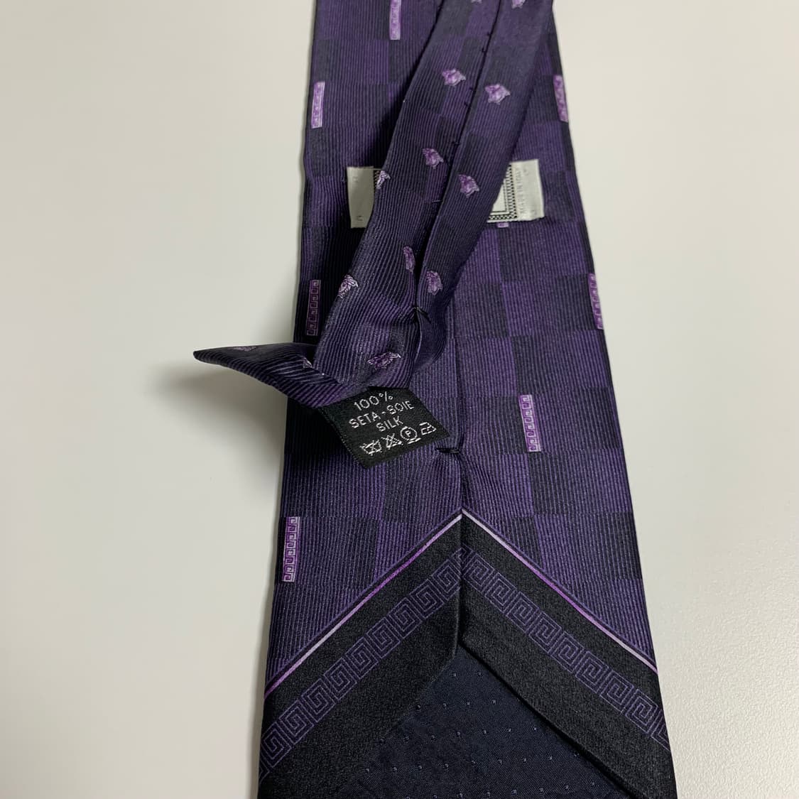 베르사체(VERSACE) 메두사 로고패턴 명품넥타이 A+등급 9.2cm 상품이미지7