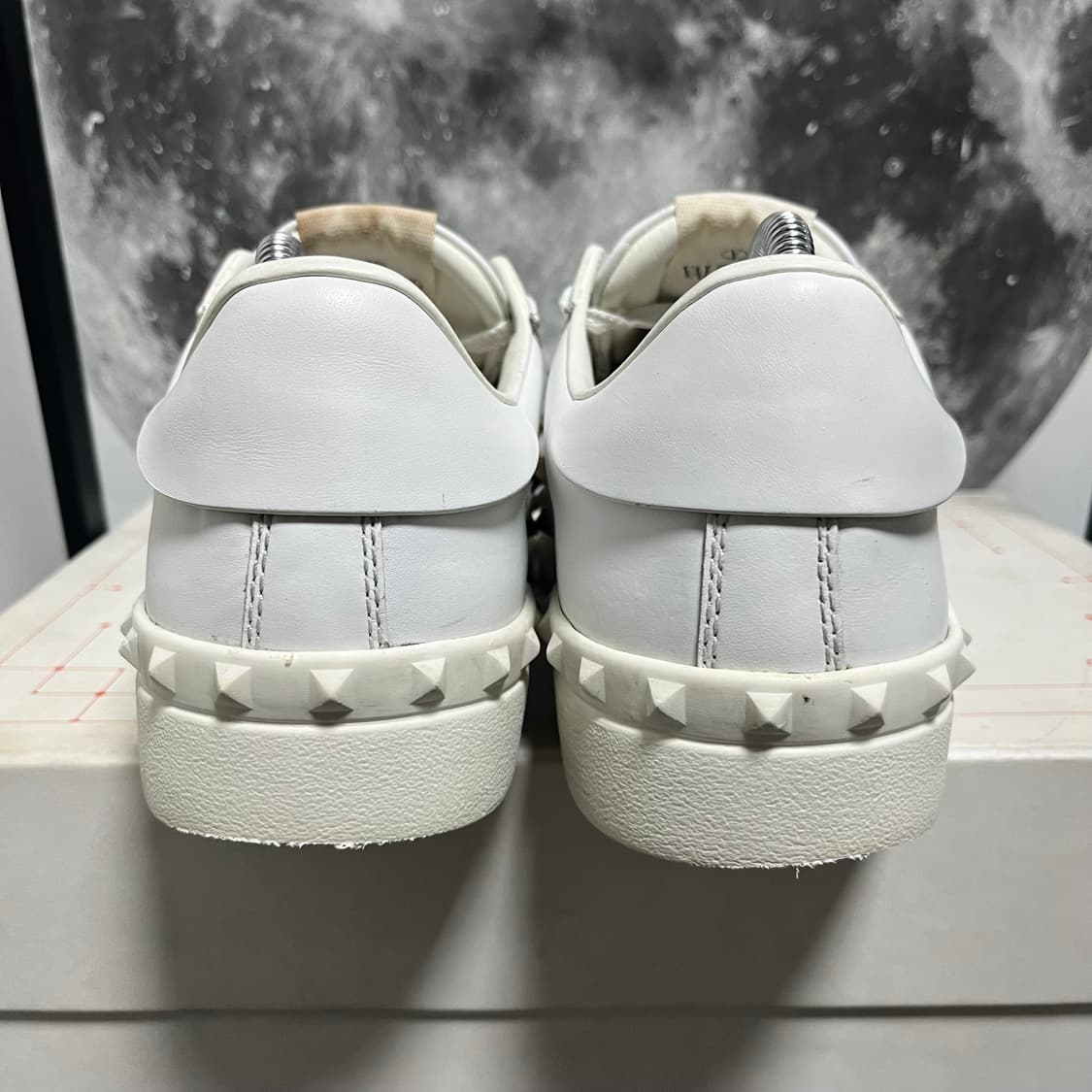 정품 41) 발렌티노 락스터드 스니커즈 265~270 상품이미지4