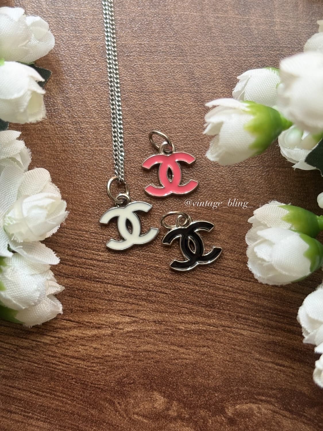 샤넬 심플 미니 로고 실버 목걸이 상품이미지3