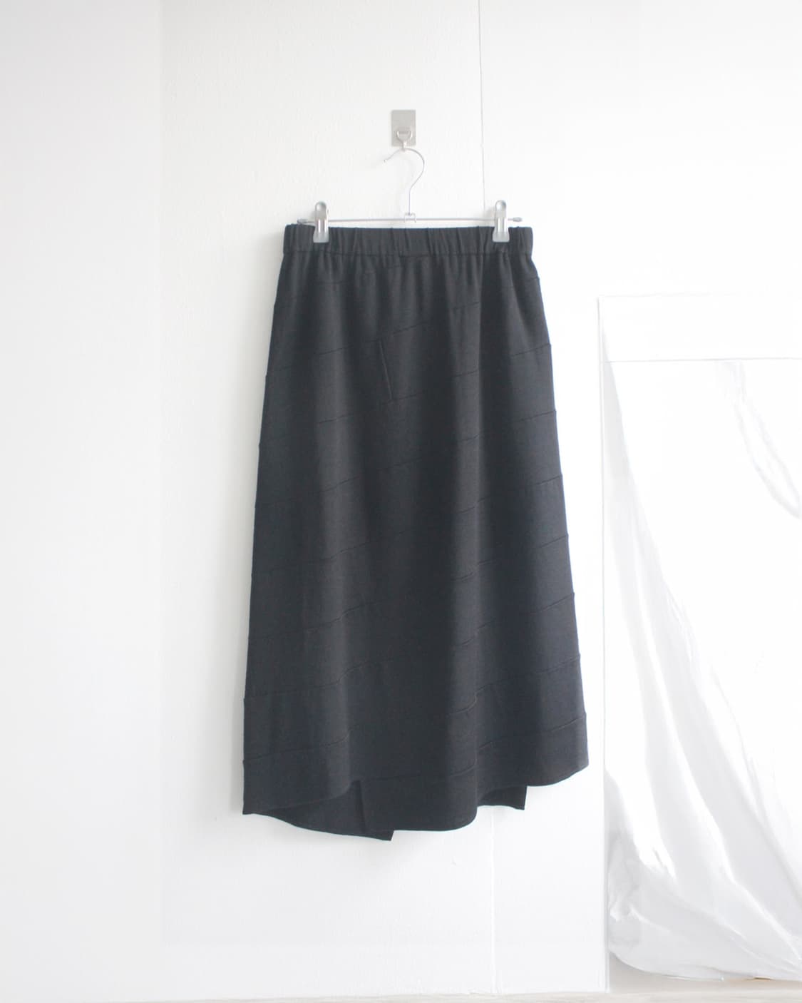 issey miyake oblique cut wool skirt 상품이미지2