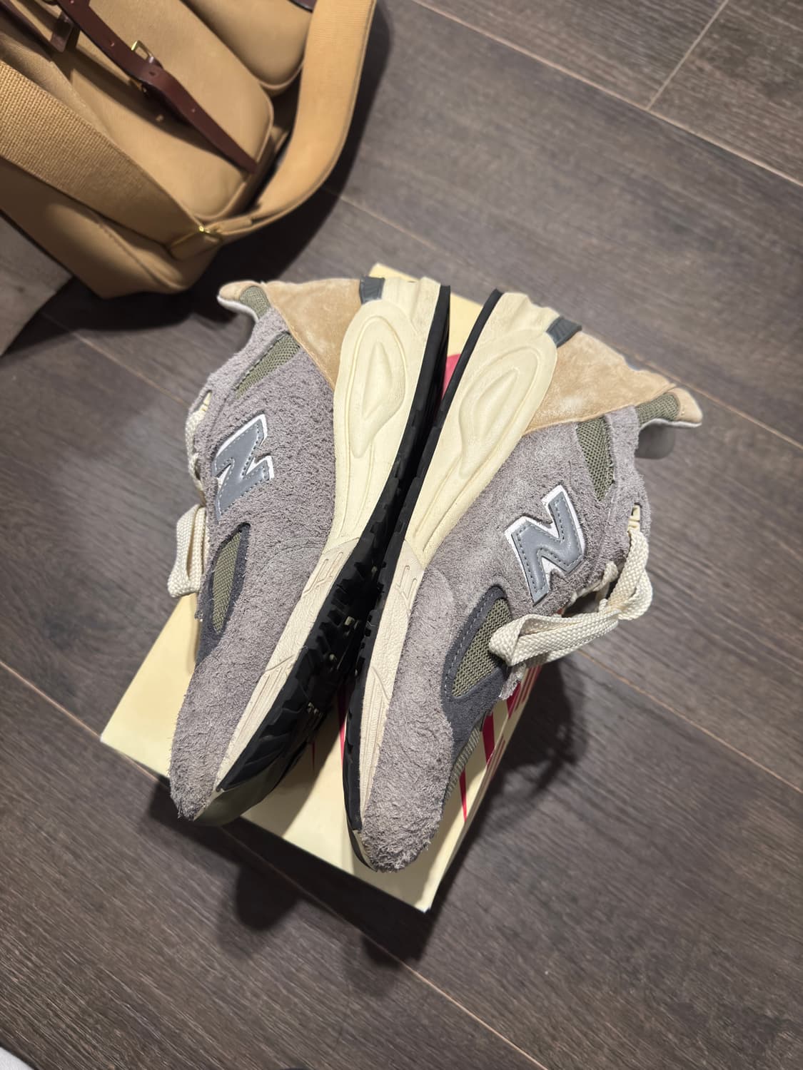 뉴발란스 990v2 테디 마블 270 상품이미지2