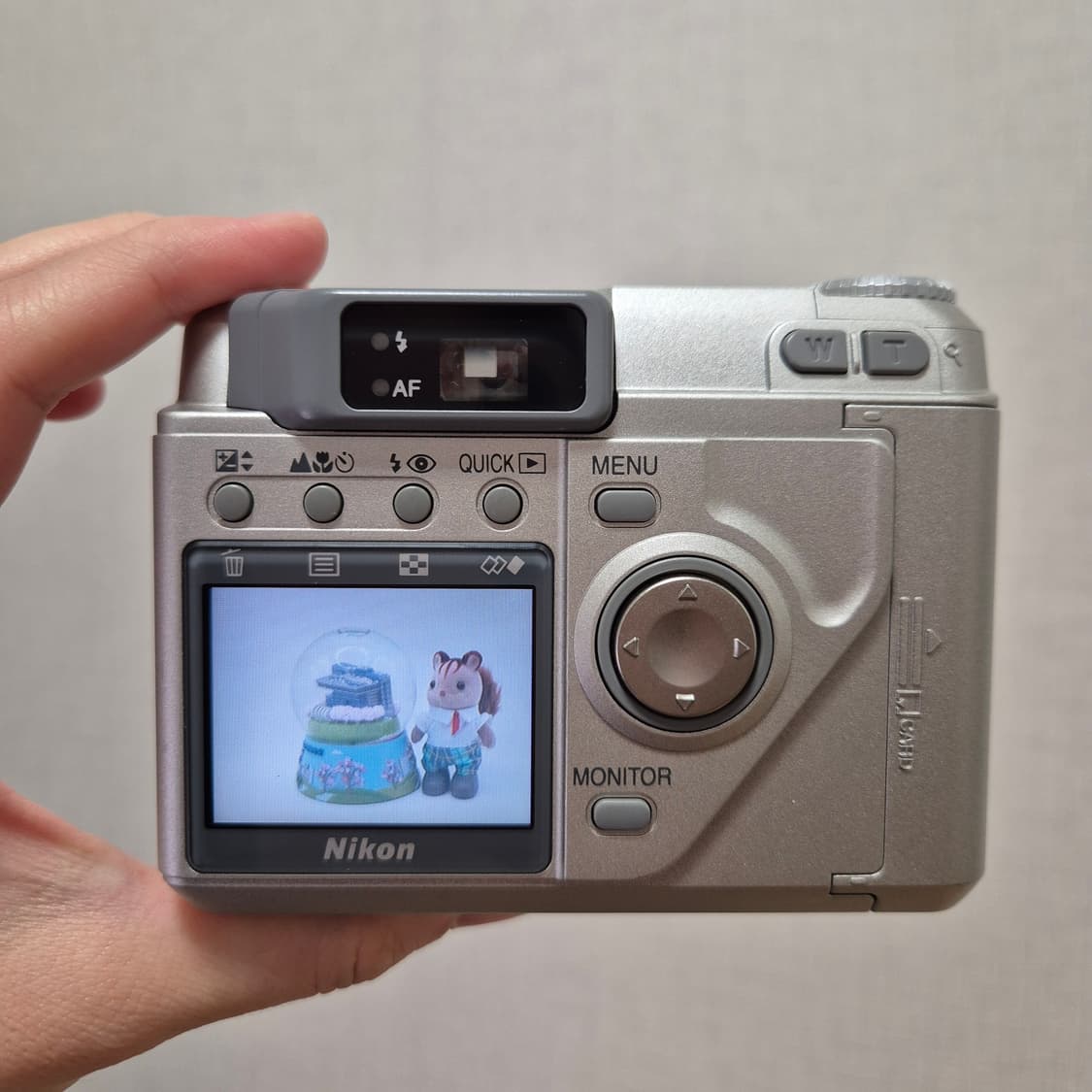🍒 니콘 쿨픽스 880 ✨ 레트로 감성 그대로! 깔끔한 미품 디카 💕 상품이미지2