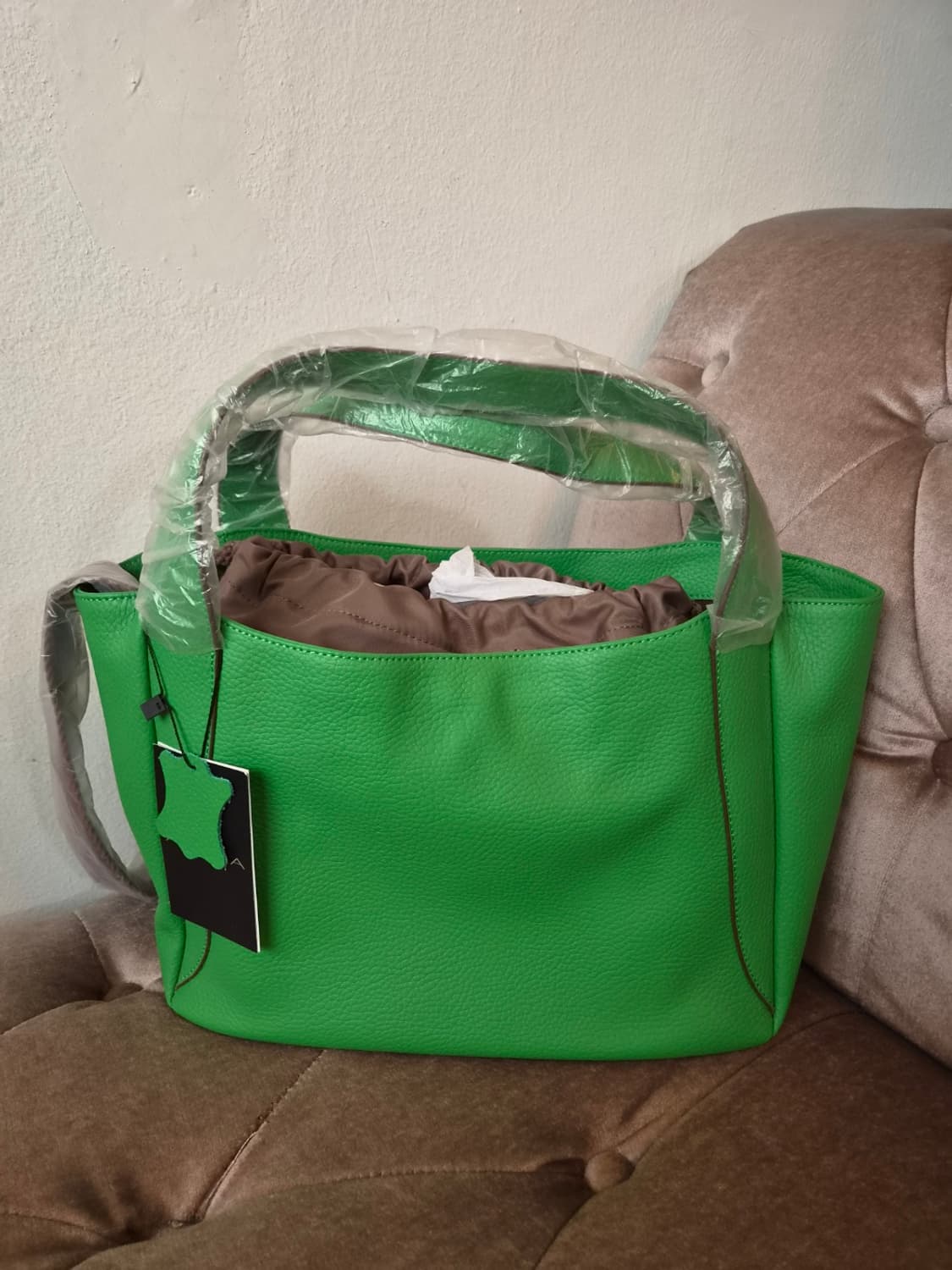 새제품)Andiata 여성 천연가죽크로스토트백 상품이미지1