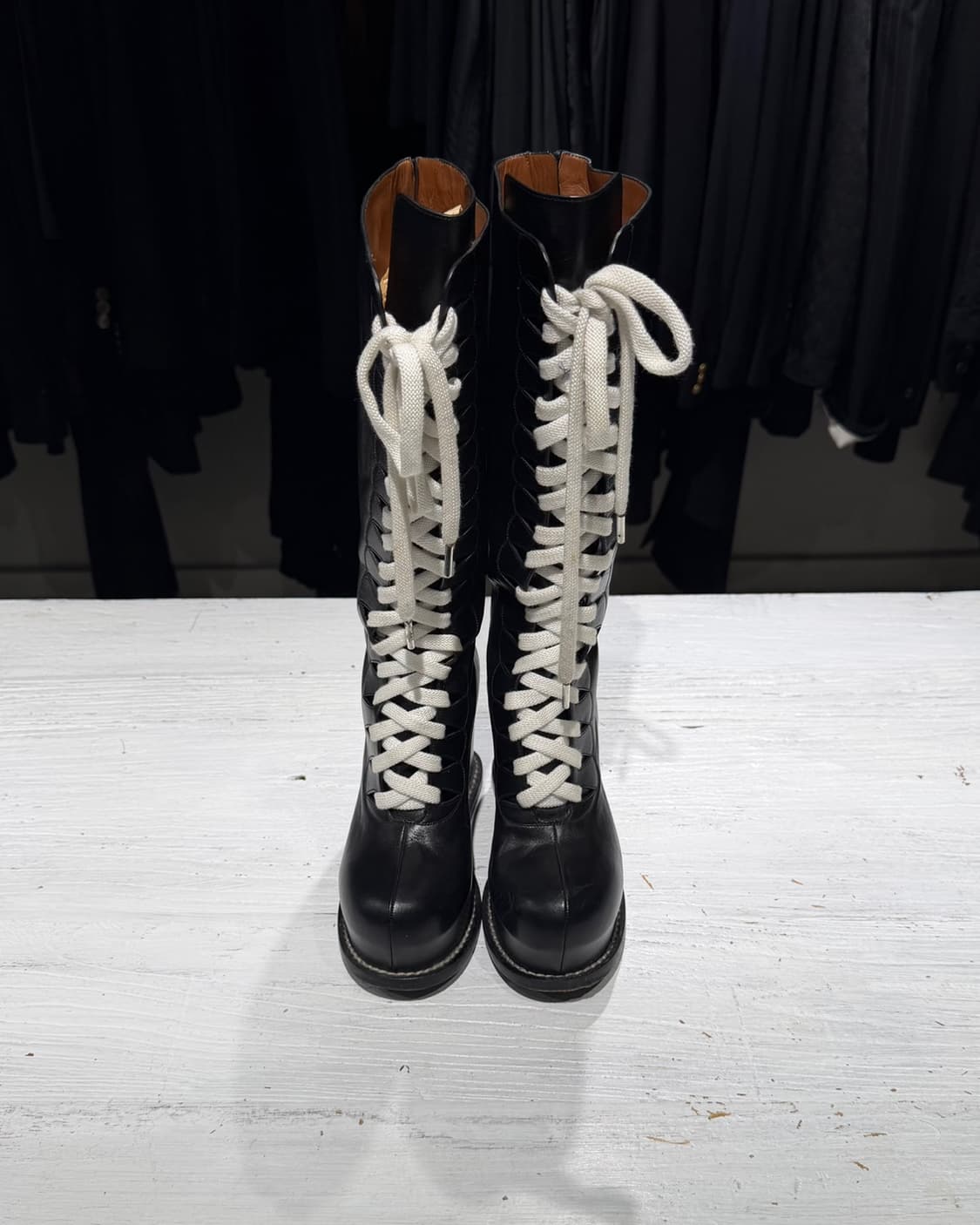 지방시 블랙 레더 레이스업 플랫폼 부츠 상품이미지2