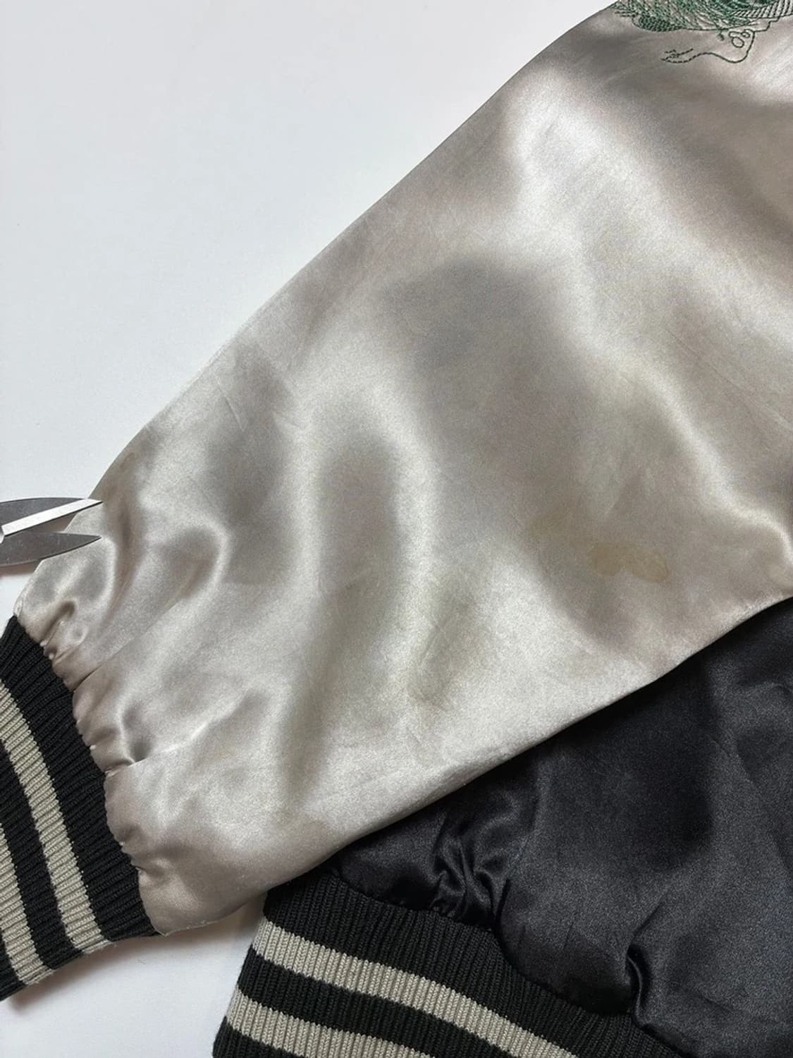 재패니즈 00's Y2K 비단 잉어 새틴 스카잔 자켓 PN8868 상품이미지6