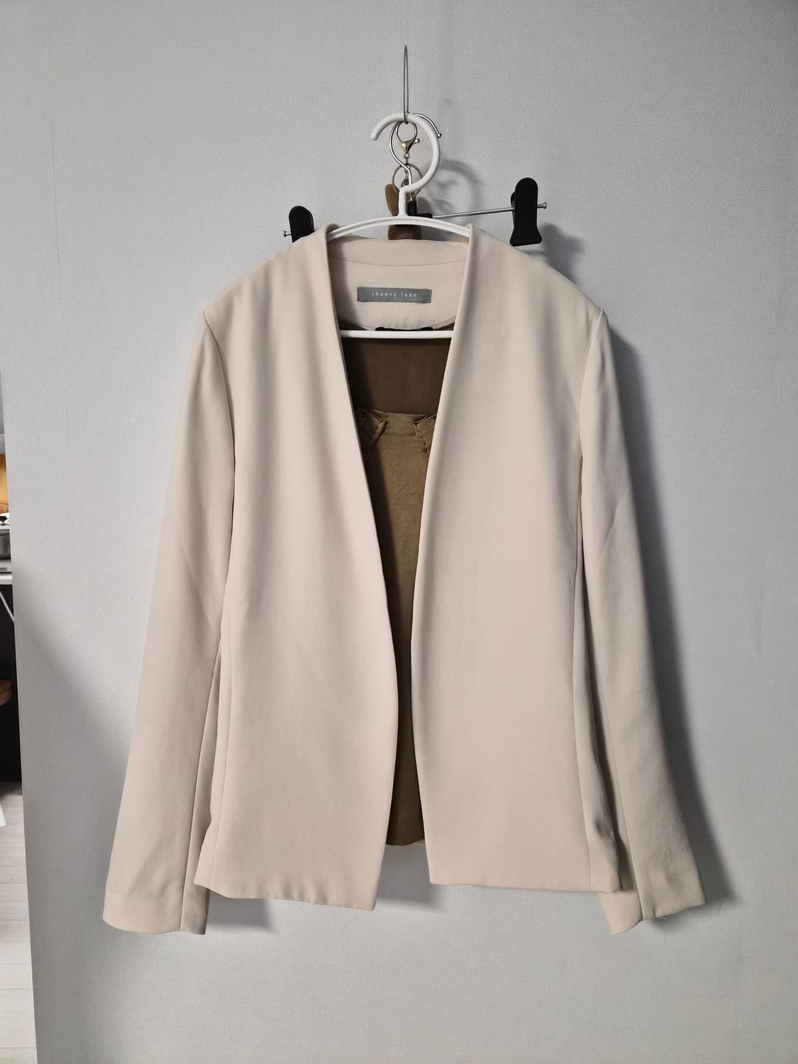[Theory Luxe] 띠어리 럭스 노카라 자켓 (베이지, 40사이즈) 상품이미지2