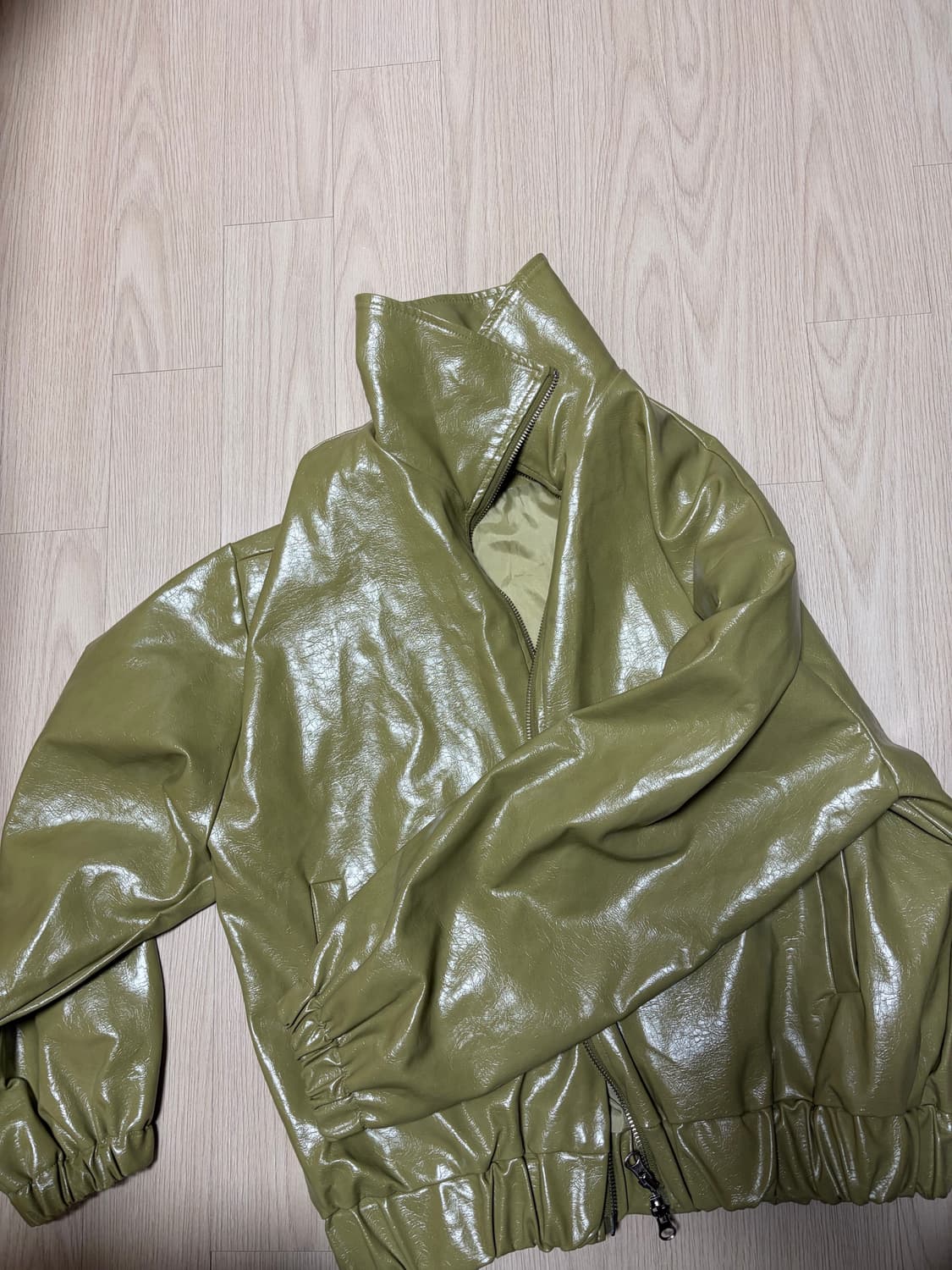 Rooof 루프 하이넥 올리브 유광자켓 상품이미지2