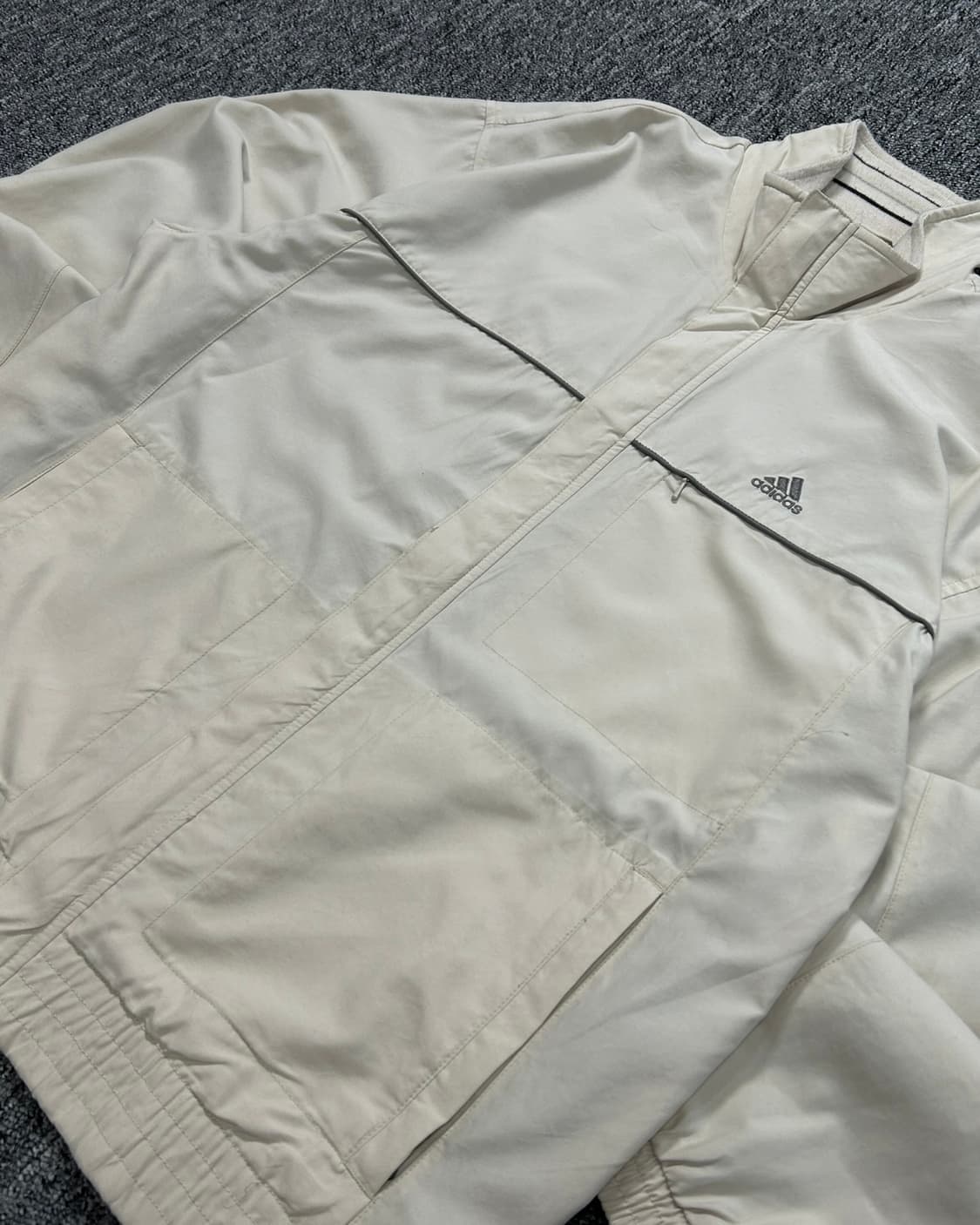 아디다스 90‘s 베이지 바람막이 자켓 상품이미지3