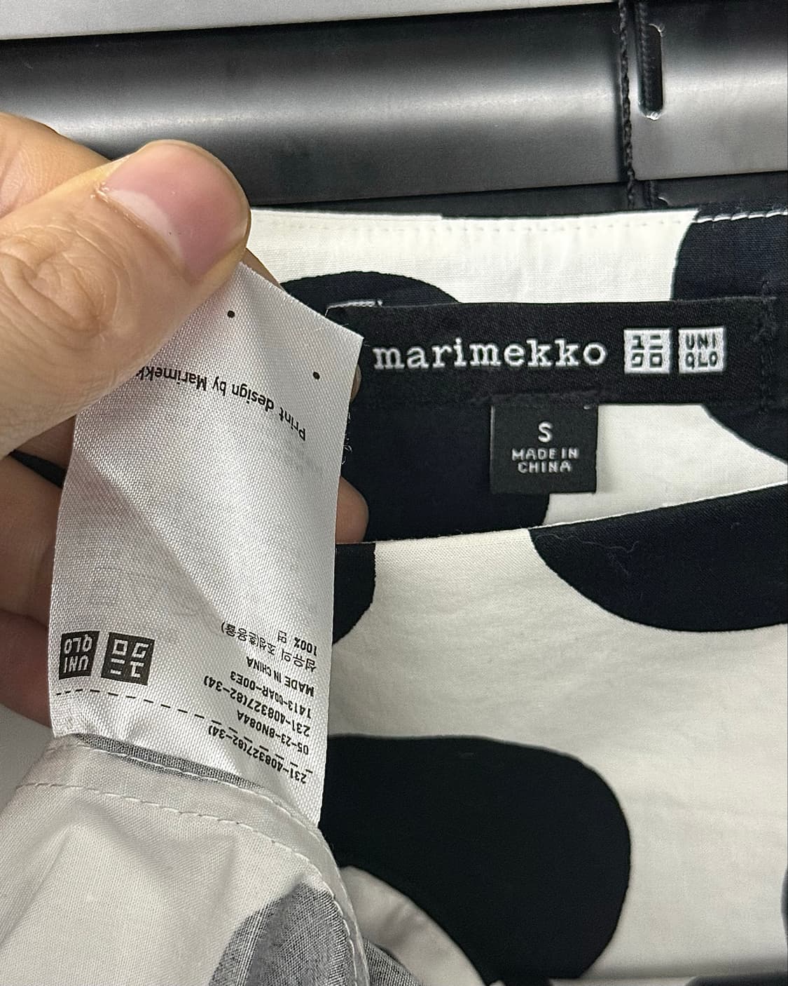 유니클로 마리메꼬 콜라보 도트 땡땡이 나시 민소매 슬리브리스 블라우스 S 상품이미지7