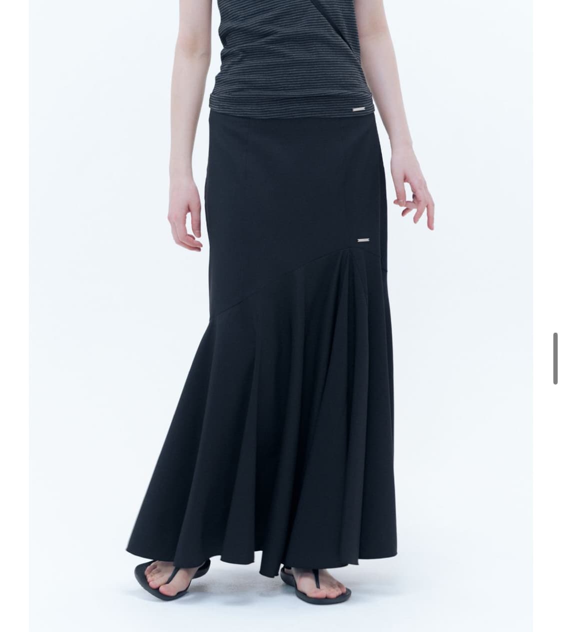 미세키서울 플레어 롱 스커트 블랙 상품이미지1
