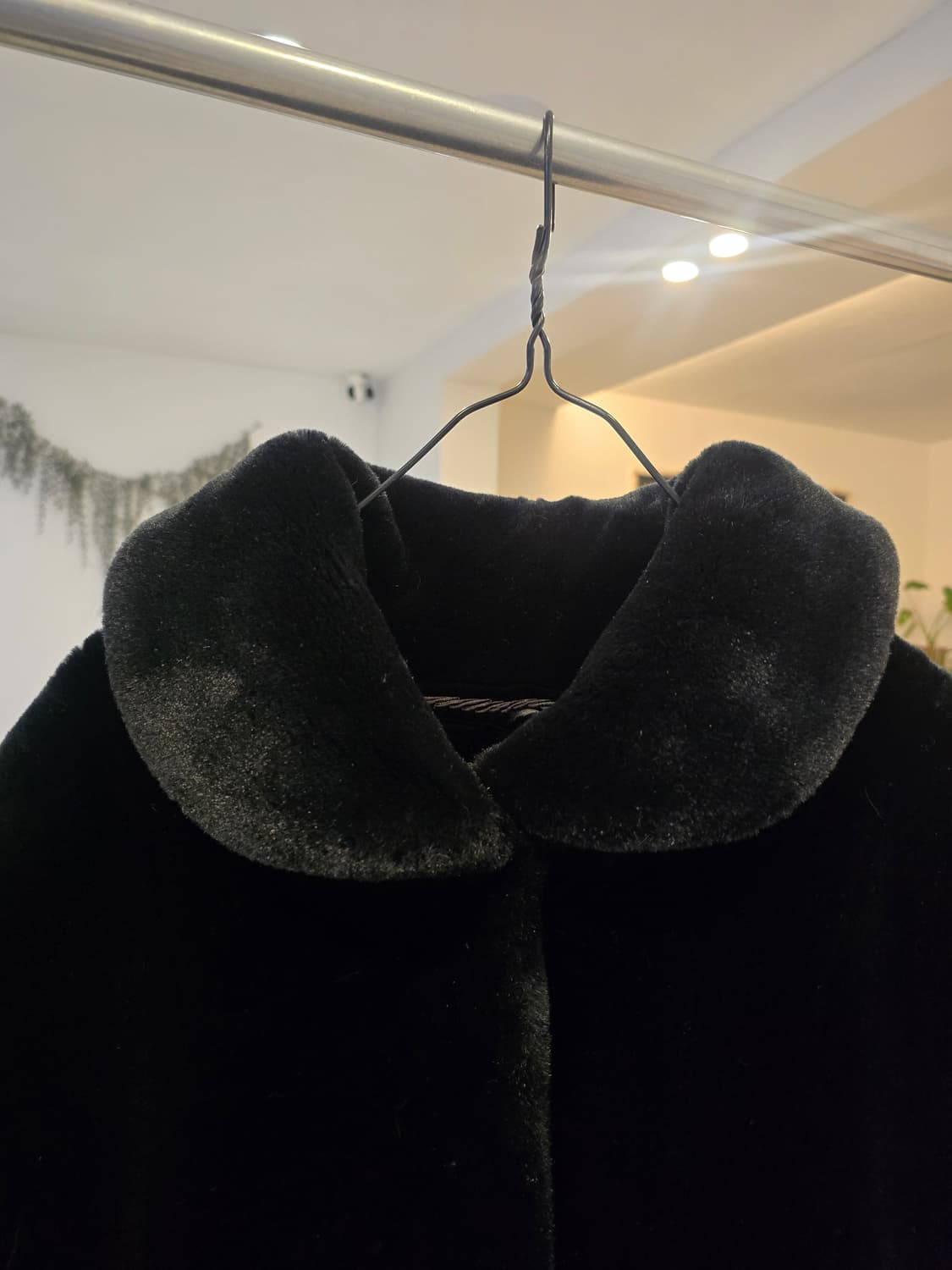 블랙 페이크퍼 밍크코트 상품이미지3