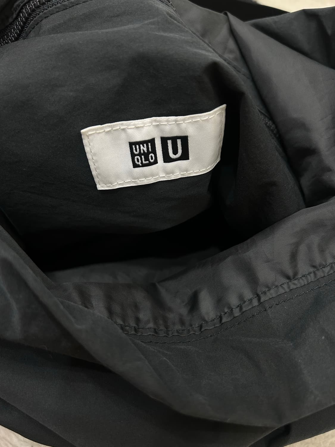 유니클로U 스트링 크로스백/다크그레이 상품이미지4