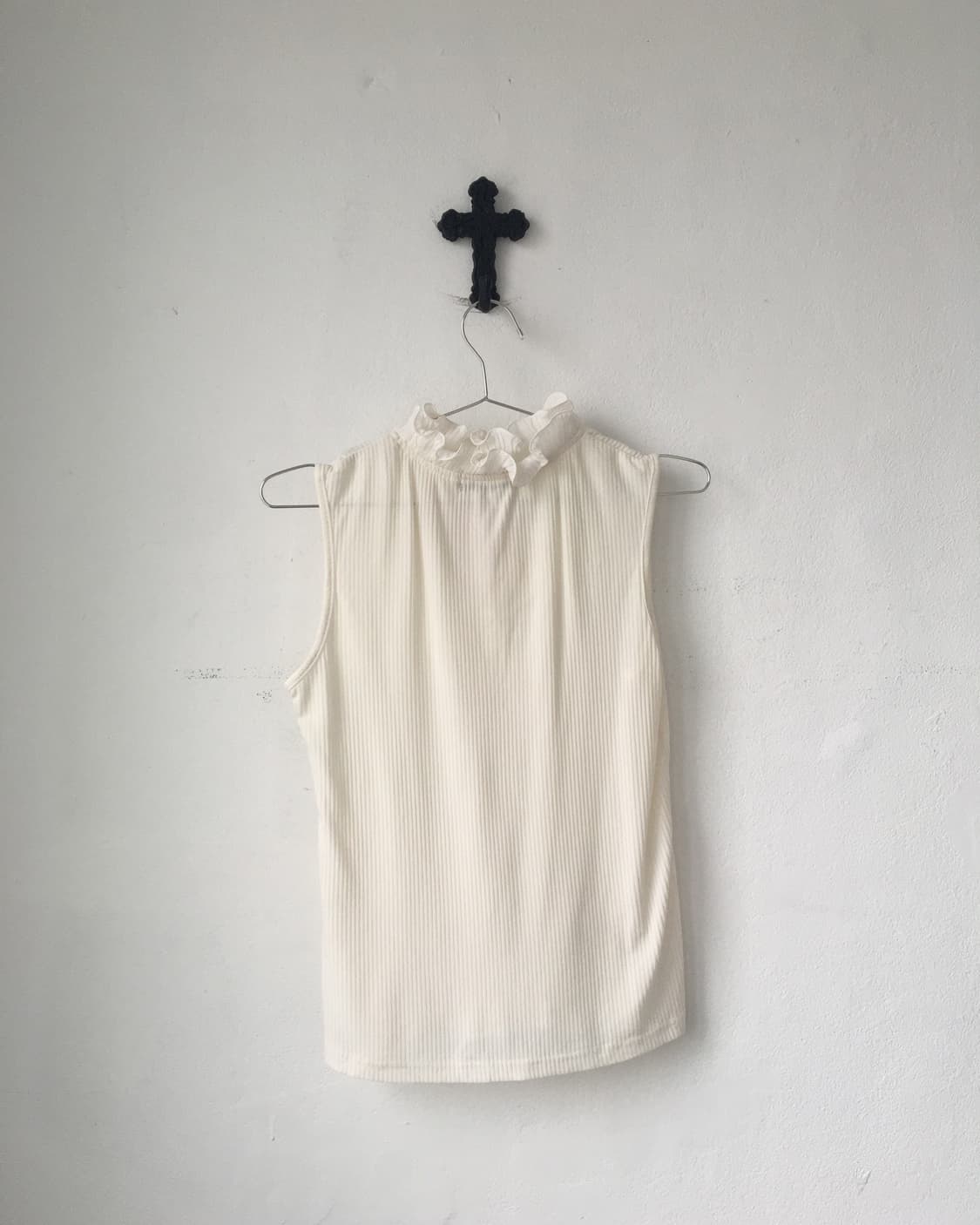 Ruffle point sleeveless 상품이미지3