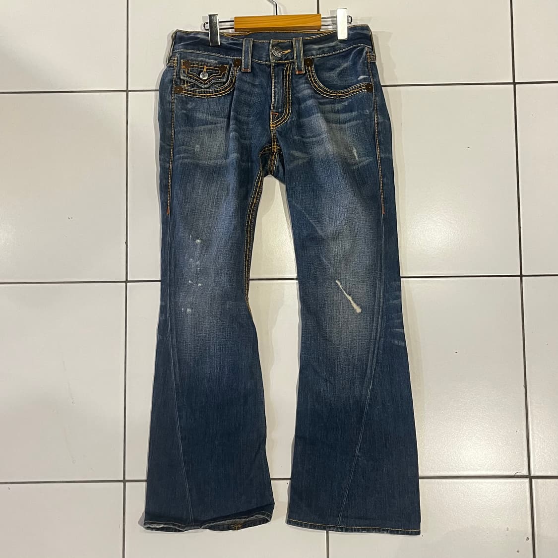 트루릴리젼 조이 빅 티 부츠컷 데님팬츠 상품이미지4