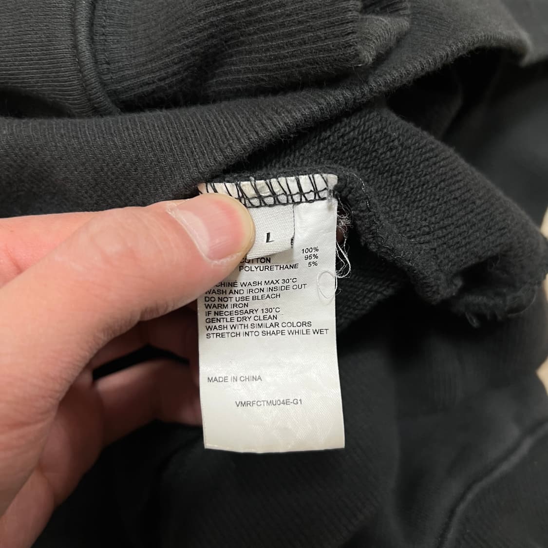 비바스튜디오 플라워 빅로고 프린팅 맨투맨 티셔츠 [블랙] L/100 상품이미지4