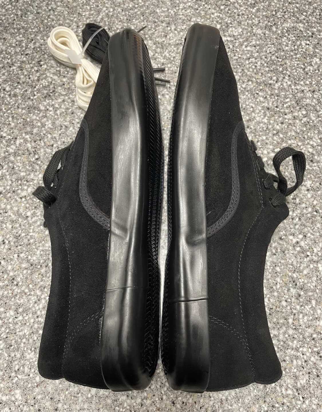 바이미나 스니커즈 블랙 스웨이드 사이즈 280 상품이미지4