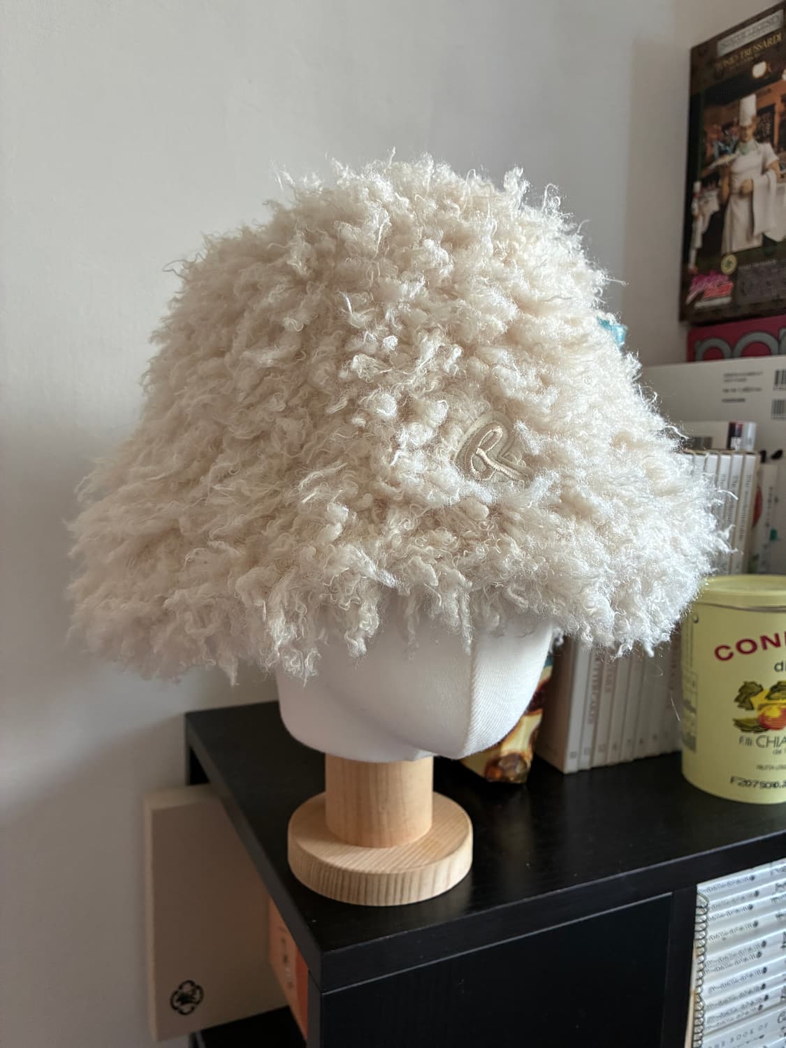 써틴먼스 아이보리 퍼 버킷 햇 상품이미지4