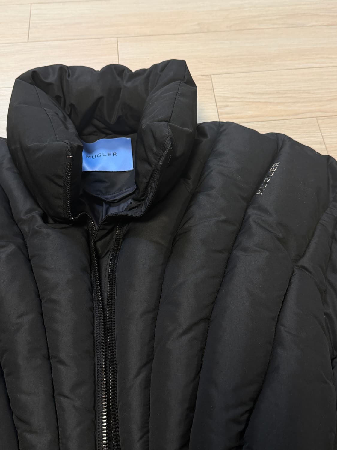 뮈글러 퍼프 자켓 패딩 40사이즈 상품이미지4