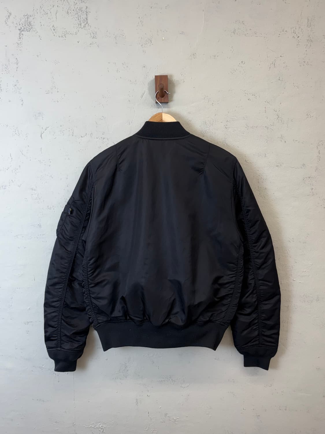 알파인더스트리 MA-1 항공점퍼 블랙 상품이미지2