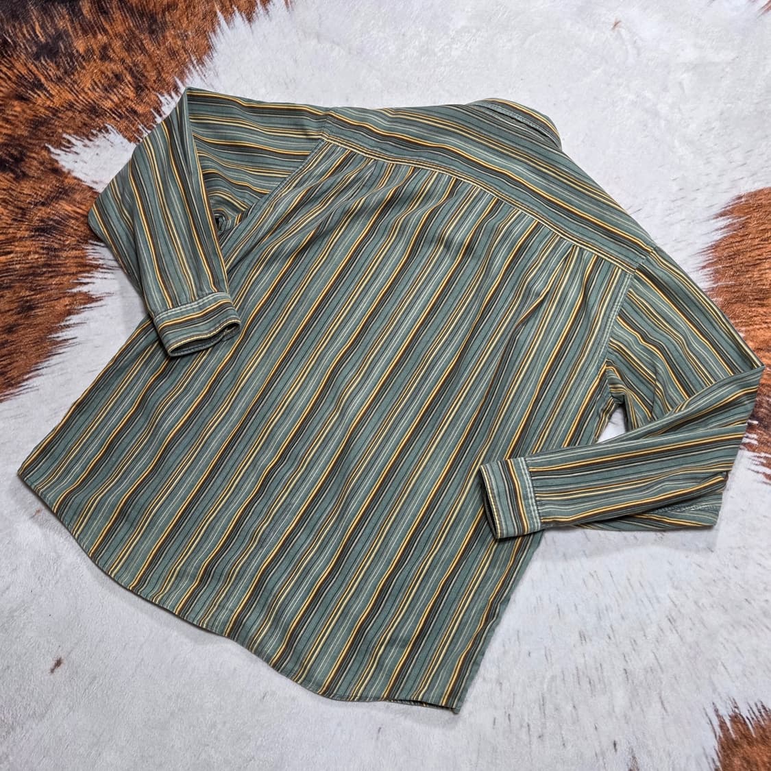 헤지스 그린 브라운 골덴 스트라이프 셔츠 상품이미지4