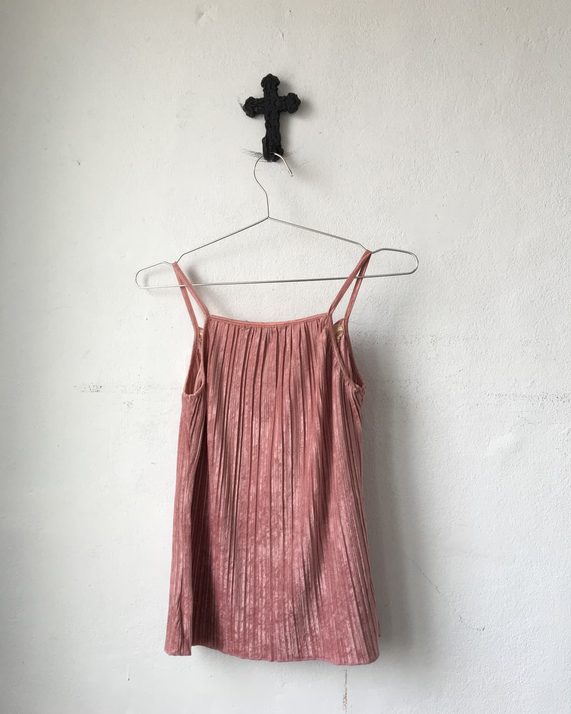 Lace trimming pleats velvet sleeveless 상품이미지2
