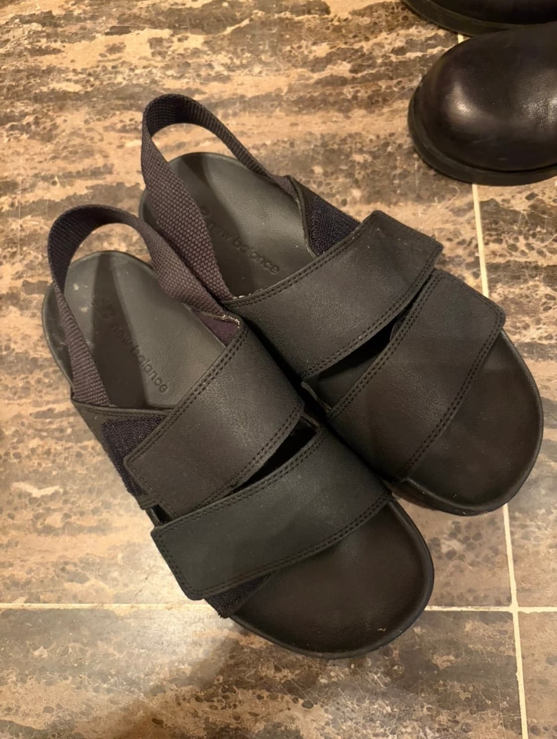 뉴발란스 샌들 260 상품이미지1